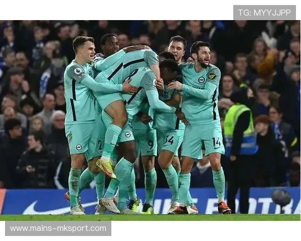 公牛靠武切维奇牵制对方禁区,芝加哥持续施压 公牛靠武切维奇牵制对方禁区,芝加哥持续施压