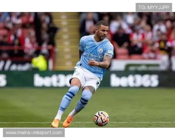 曼城弱侧推进顺畅,沃克的速度完全释放 曼城弱侧推进顺畅,沃克的速度完全释放