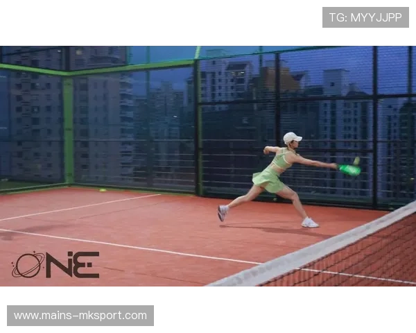 网球大角度跑动与反抽训练——打造全能反应力的制胜法宝 网球大角度跑动与反抽训练——打造全能反应力的制胜法宝