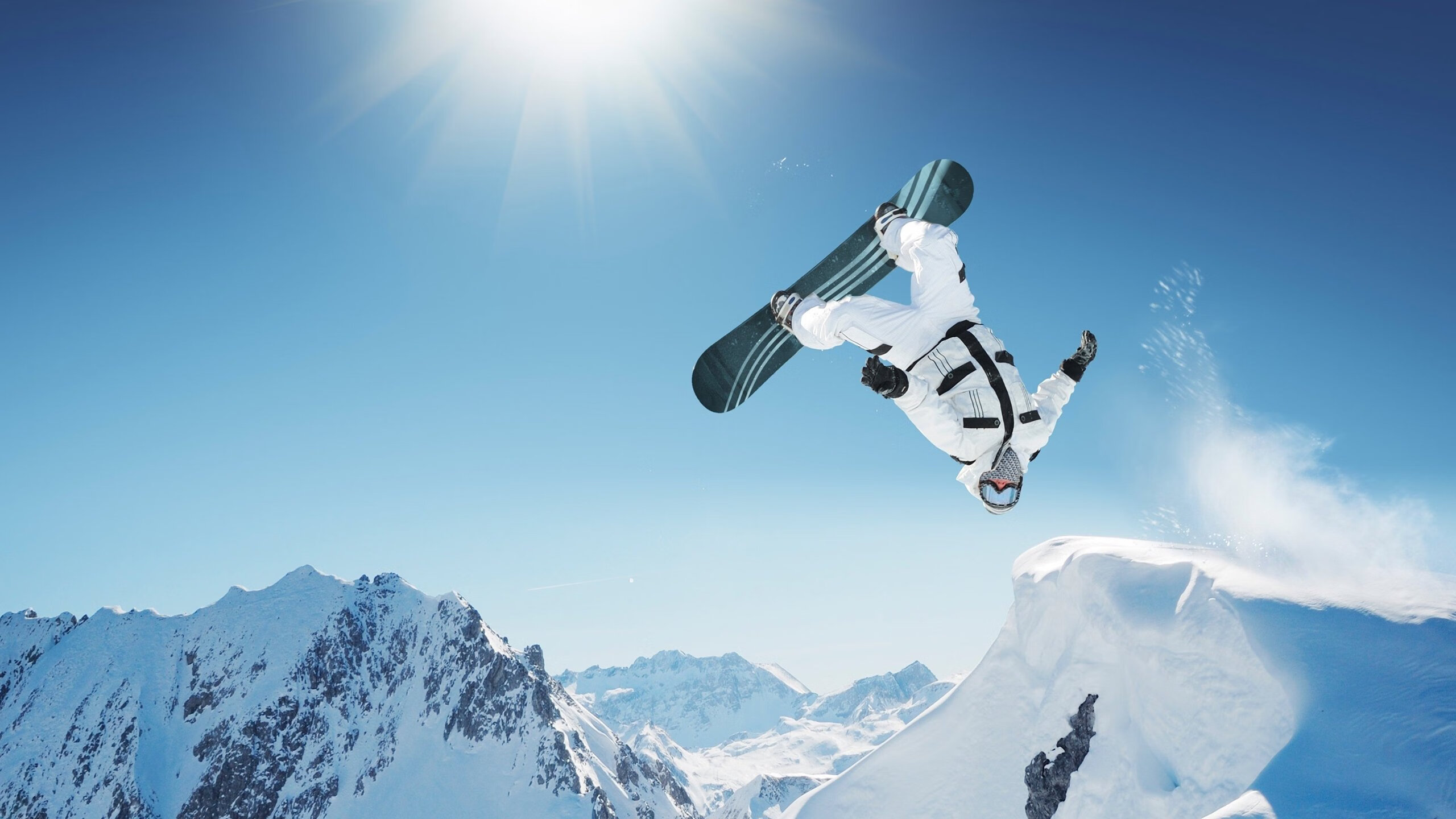 极限滑板训练场馆对外开放提升大众参与度，极限滑板也太难了吧