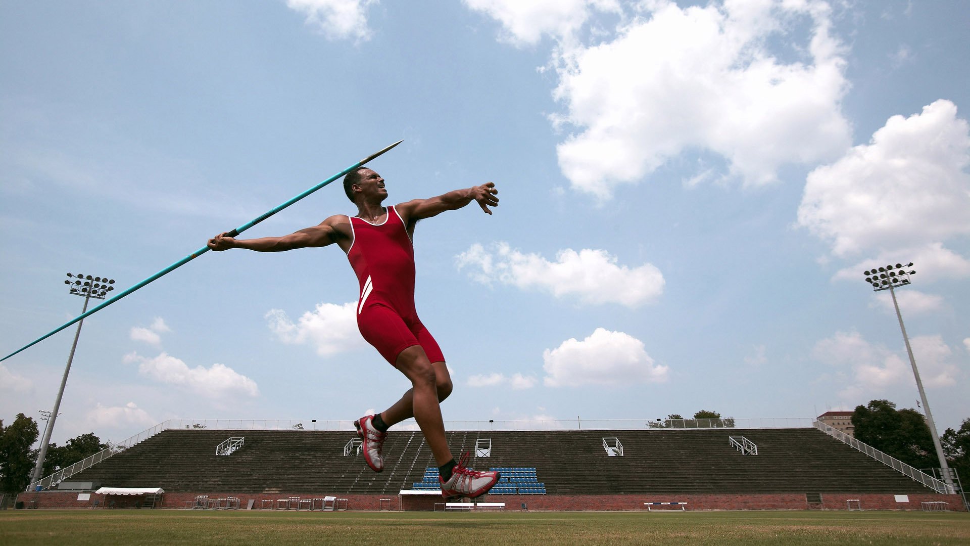 热火体能教练展示球员数据对比成果显著，热火教练是谁